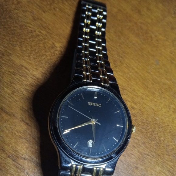 TWO TONE SEIKO Unisex WATCH 7N22 7041 Black and Gold, Slim Case, Date Working - Picture 7 of 7